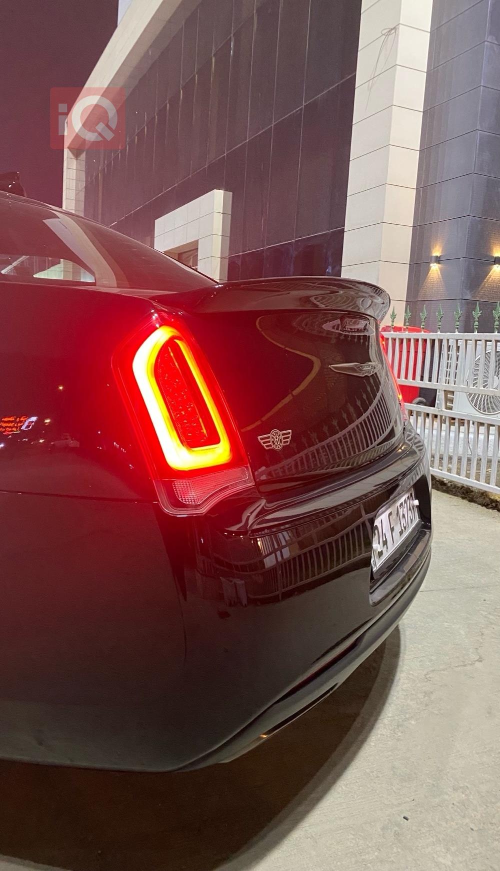 کرایسلەر 300